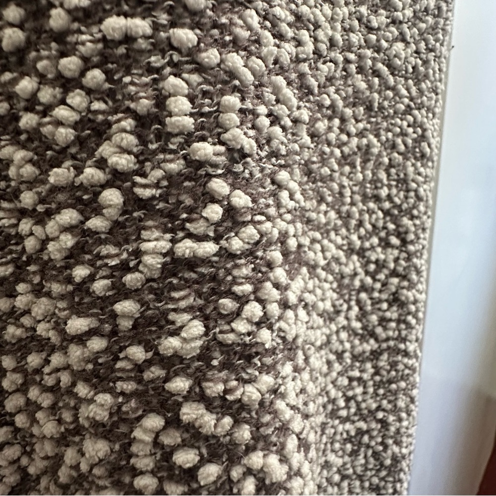 Lace Back Sweater - Cream and grayish beige - Picture 5 of 6